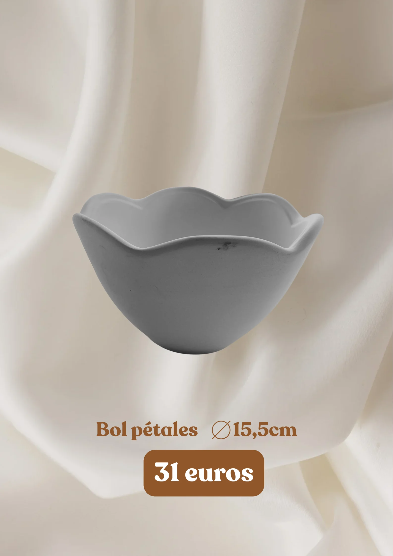 Bol pétales 15,5 cm - 31 euros