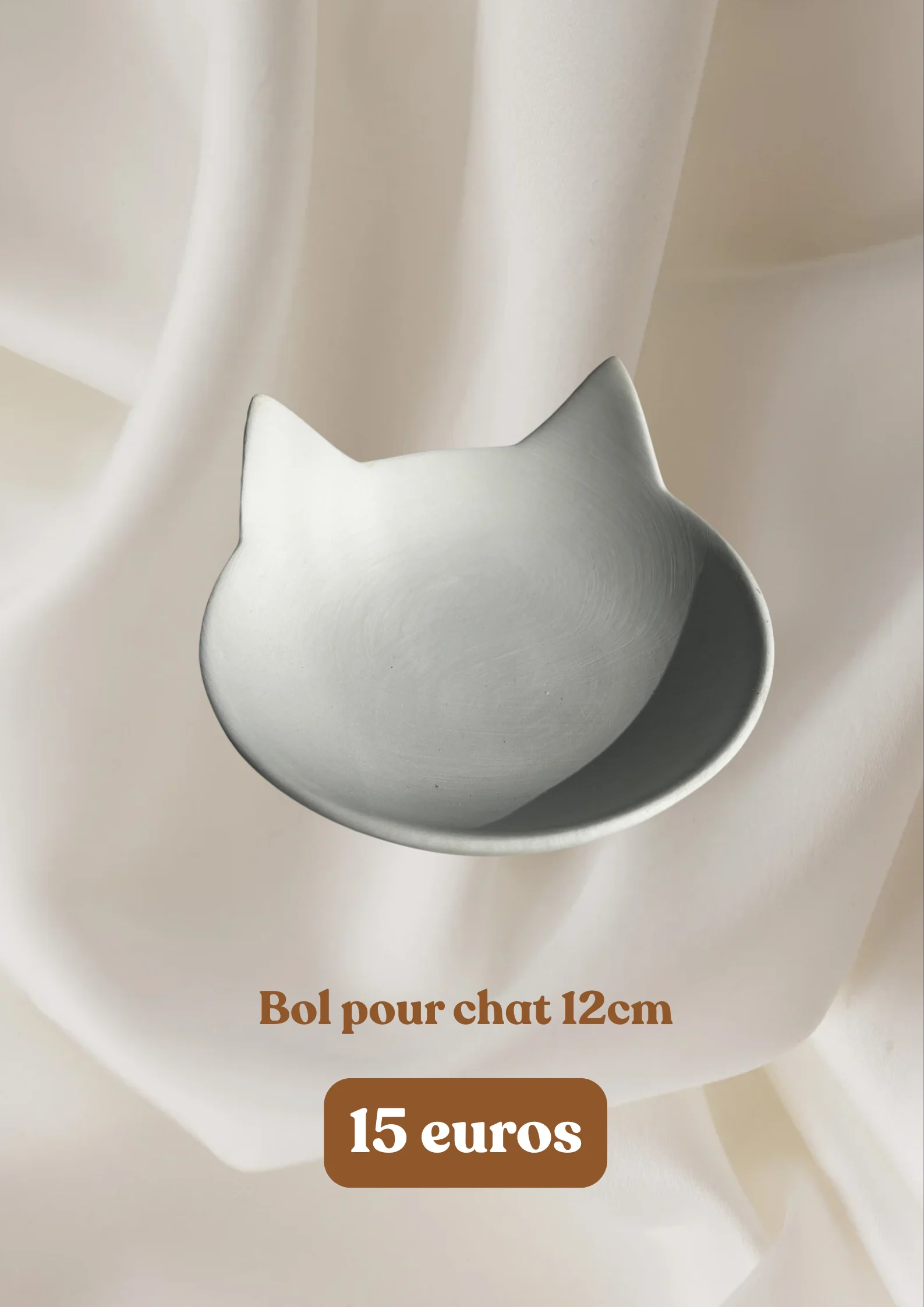 Bol pour chat 12 cm - 15 euros